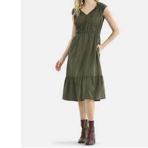 Time and Tru Olive Green Tiered Midi Dress Women’s size XL 16–18 NEW